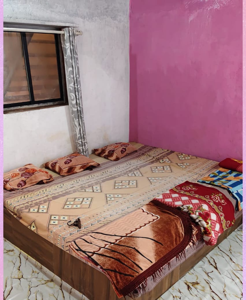 Group accommodation for 10 to 12 guests